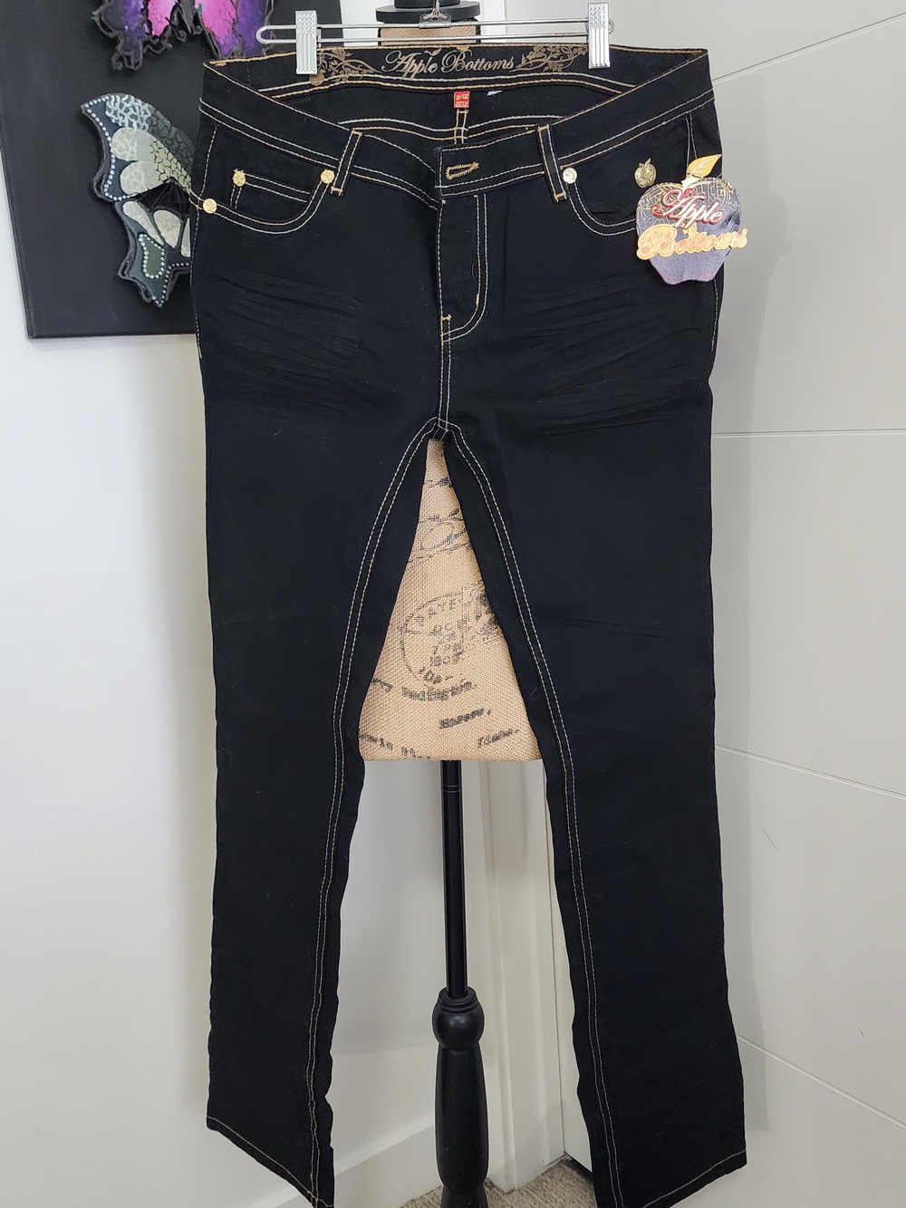 Apple Bottoms  Skinny Jeans with Contrast Stitching